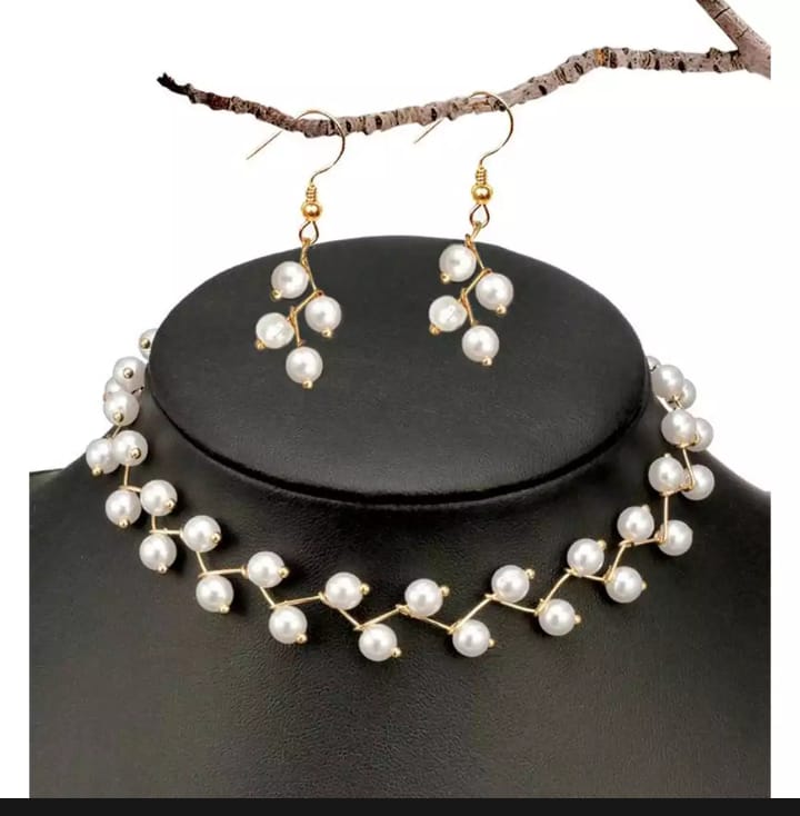 Zig Zag Black Choker With Earrings for girls