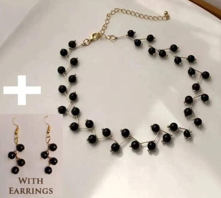 Zig Zag Black Choker With Earrings for girls