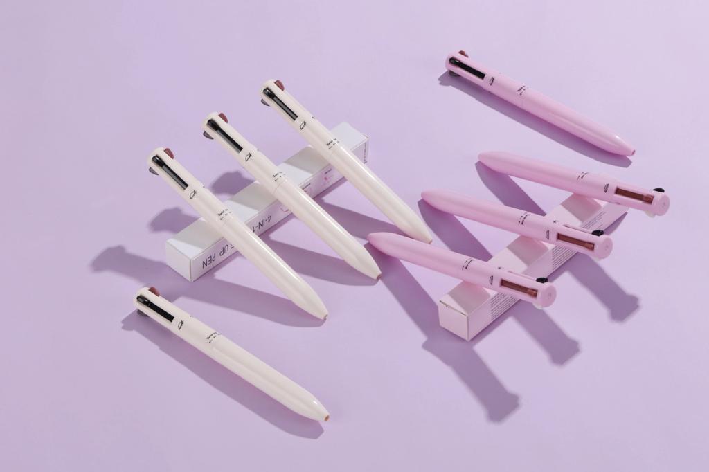Multi-effect 4 In 1 Eyeliner Eyebrow Pencil Contour Pen Long Lasting Waterproof for girls, eyeliner lipstick highlighter brow liner all in one (Random Color)