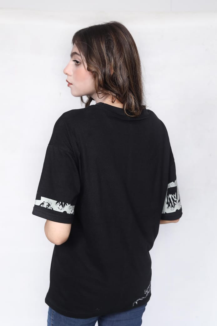 Professional Fashion Model for Urban Streetwear Apparel: E-commerce Studio Photography, Brand Ambassador, and High-Impact Social Media Content Creator ( large )